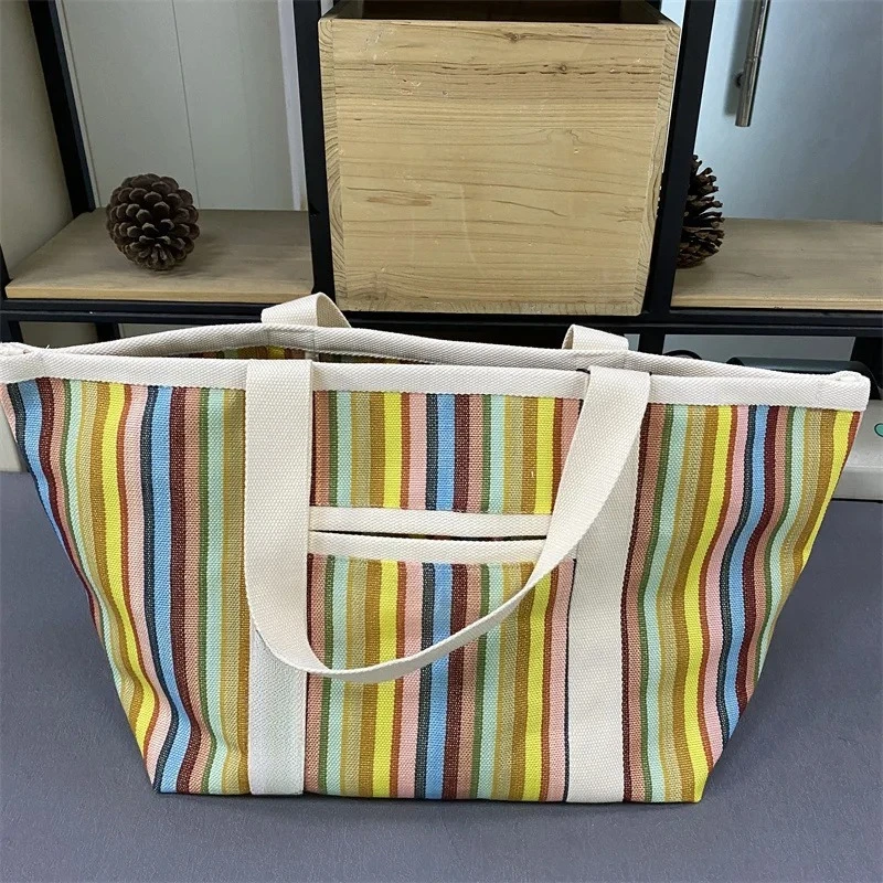 2026 fashionable saddle woven bag, commuter handbag, handbag, colorful striped casual shopping bag
2026 fashionable saddle woven bag, commuter handbag, handbag, colorful striped casual shopping bag