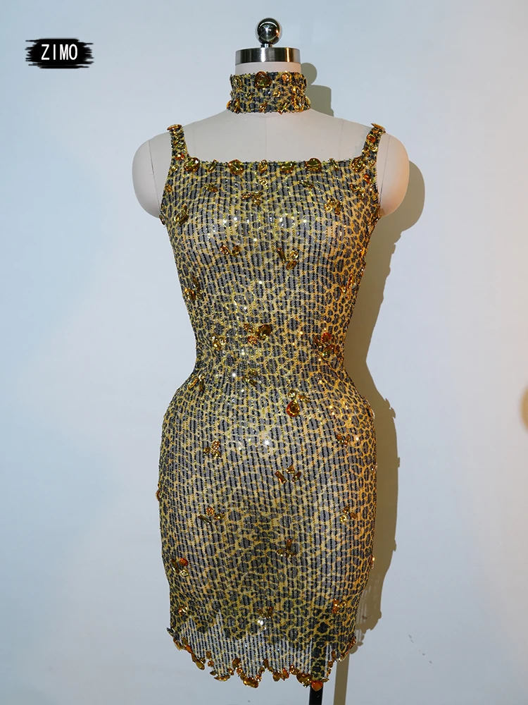 new arrival 2025 women Crystals Dress Sequin Birthday Party nightclub Model Runway Dress Singer Stage Celebrate Evening clothing
new arrival 2025 women Crystals Dress Sequin Birthday Party nightclub Model Runway Dress Singer Stage Celebrate Evening clothing