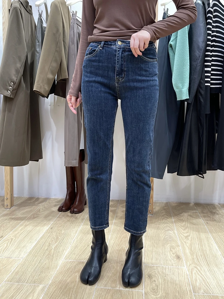 Slimming High Waist Deep Blue Nine-Tenths Jeans Women's Korean Style Straight Leg Pants Autumn New Arrival Fashionable
Slimming High Waist Deep Blue Nine-Tenths Jeans Women's Korean Style Straight Leg Pants Autumn New Arrival Fashionable
