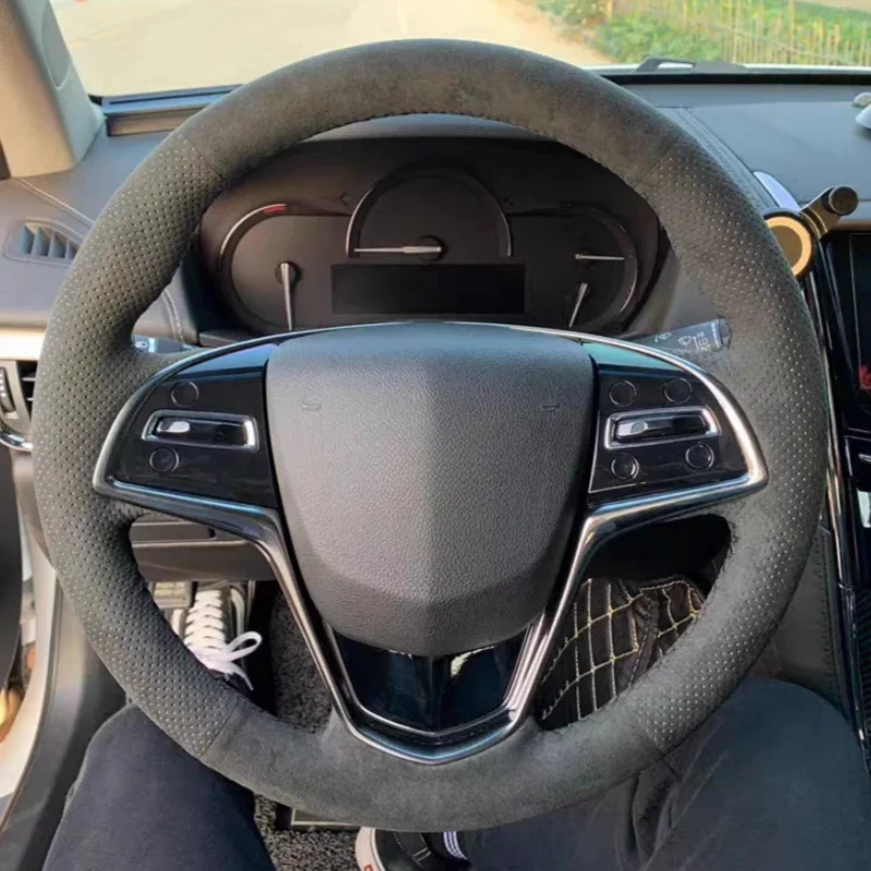 Чехол на руль автомобиля из замши для Cadillac ATS ATS-L 2013-2019 CTS ELR, чехол на руль, аксессуары для салона автомобиля
Чехол на руль автомобиля из замши для Cadillac ATS ATS-L 2013-2019 CTS ELR, чехол на руль, аксессуары для салона автомобиля
