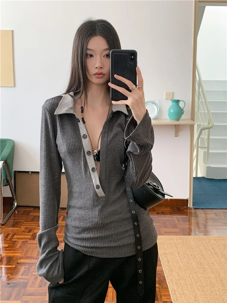 Retro Elegant Long Sleeved T-Shirt With Women'S Spring And Autumn Design Sense, Featuring A Deep V-Neck And Slim Fit Chic Top
Retro Elegant Long Sleeved T-Shirt With Women'S Spring And Autumn Design Sense, Featuring A Deep V-Neck And Slim Fit Chic Top