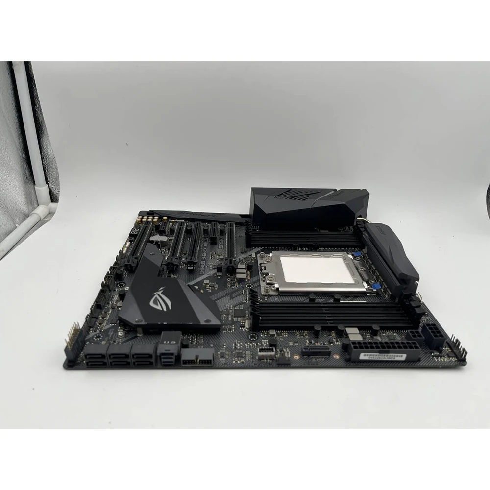For Asus Workstation Motherboard STRIX X399-E GAMING
For Asus Workstation Motherboard STRIX X399-E GAMING