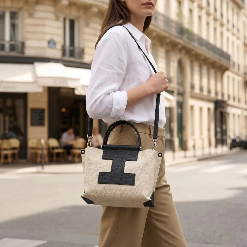 2026 New Women Leather & Canvas Bag Patchwork Shoulder Bag Casual Commute Tote Handbag Lightweight Crossbody Purse
2026 New Women Leather & Canvas Bag Patchwork Shoulder Bag Casual Commute Tote Handbag Lightweight Crossbody Purse
