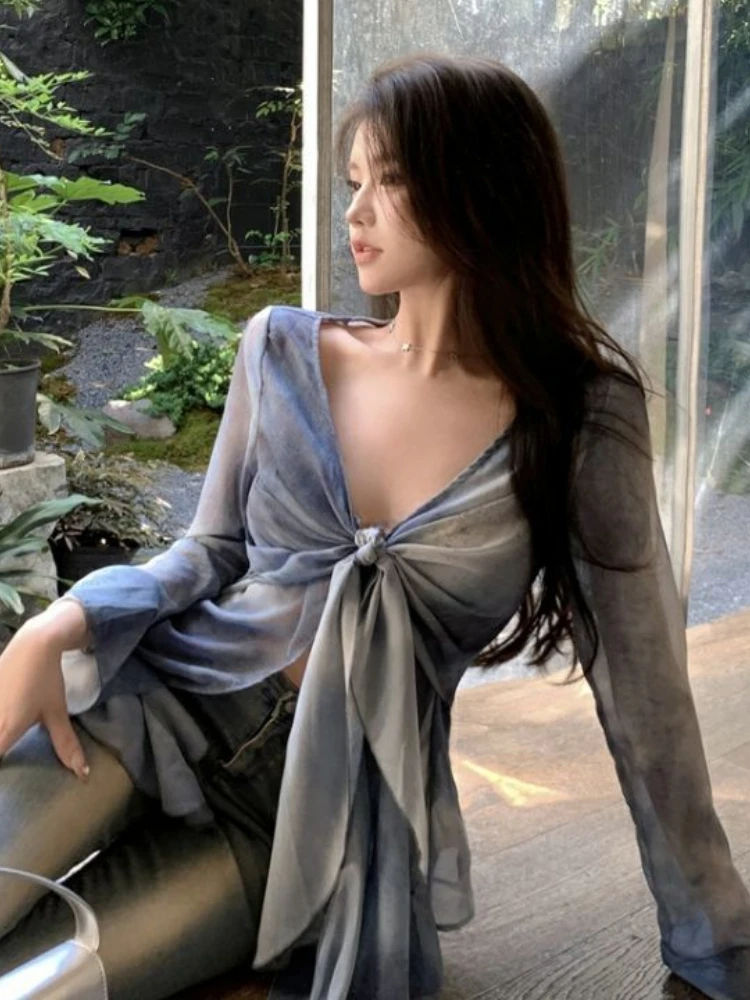 Blouses Women High Street V-neck All-match Tie-dye Femme Blusas Harajuku Aesthetic Sun-proof Thin Fashion Spring Summer Vintage
Blouses Women High Street V-neck All-match Tie-dye Femme Blusas Harajuku Aesthetic Sun-proof Thin Fashion Spring Summer Vintage