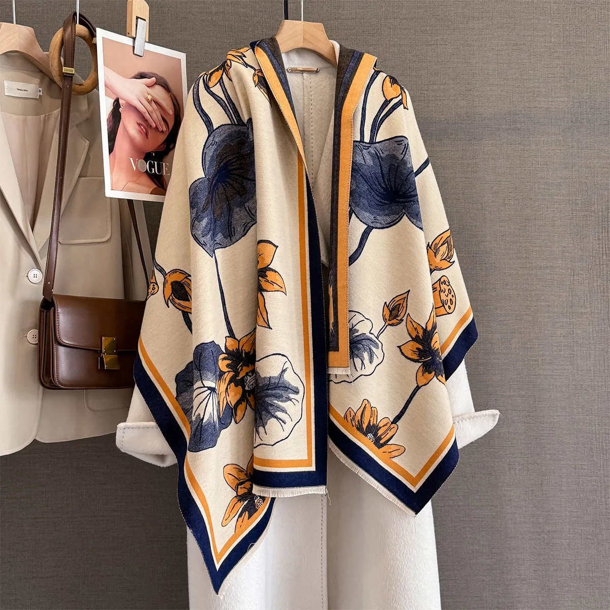 Осенне-зимний новый шарф с принтом в китайском стиле для женщин, утолщенная теплая жаккардовая шаль из искусственного кашемира, внешний шарф в стиле ретро
Осенне-зимний новый шарф с принтом в китайском стиле для женщин, утолщенная теплая жаккардовая шаль из искусственного кашемира, внешний шарф в стиле ретро