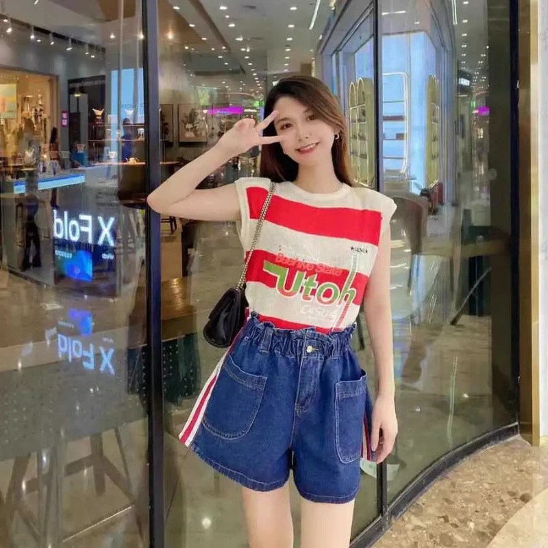 Korean Fashion Printed Knitted Vest+Denim Shorts Suit Women Two Piece Sets Summer Streetwear Matching Sets Harajuku Y2k Clothes
Korean Fashion Printed Knitted Vest+Denim Shorts Suit Women Two Piece Sets Summer Streetwear Matching Sets Harajuku Y2k Clothes