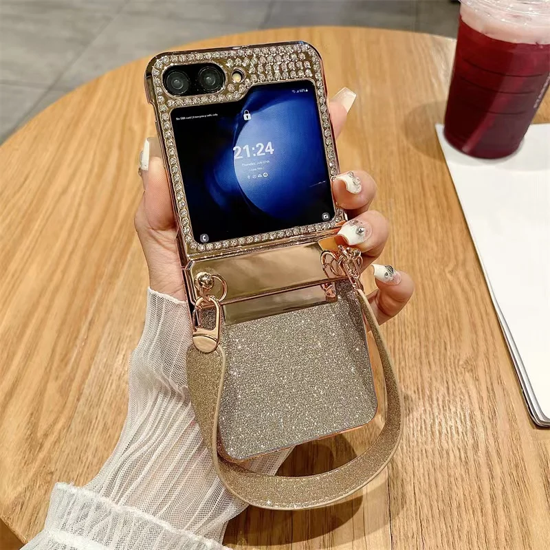 Phone Case For Samsung Galaxy Z Flip 5 Flip6 5G Rhinestone Camera Edge Glitter Trim With Starry wristbandElectroplated Plastic B
Phone Case For Samsung Galaxy Z Flip 5 Flip6 5G Rhinestone Camera Edge Glitter Trim With Starry wristbandElectroplated Plastic B