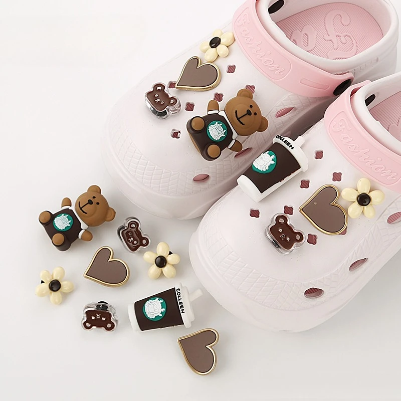 DIY 8pcs accessories hole shoe buckle cute cartoon milk tea bear accessories removable hole shoe flower wholesale shoe buckle
DIY 8pcs accessories hole shoe buckle cute cartoon milk tea bear accessories removable hole shoe flower wholesale shoe buckle