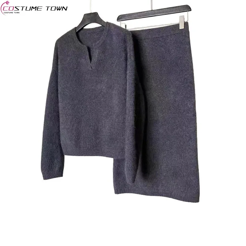 Autumn and winter new fashionable knitted women's clothing V-neck loose knitted sweater+half skirt two-piece set
Autumn and winter new fashionable knitted women's clothing V-neck loose knitted sweater+half skirt two-piece set