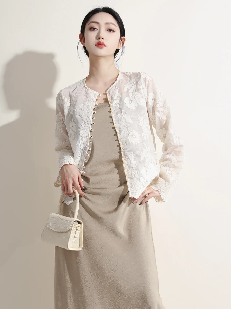 Новая коллекция Jolan Весна-Лето 2025: Простая вышитая кружевная верхняя одежда с перфорацией и пуговицами для защиты от солнца, прямой крой, длинная...
Новая коллекция Jolan Весна-Лето 2025: Простая вышитая кружевная верхняя одежда с перфорацией и пуговицами для защиты от солнца, прямой крой, длинная...