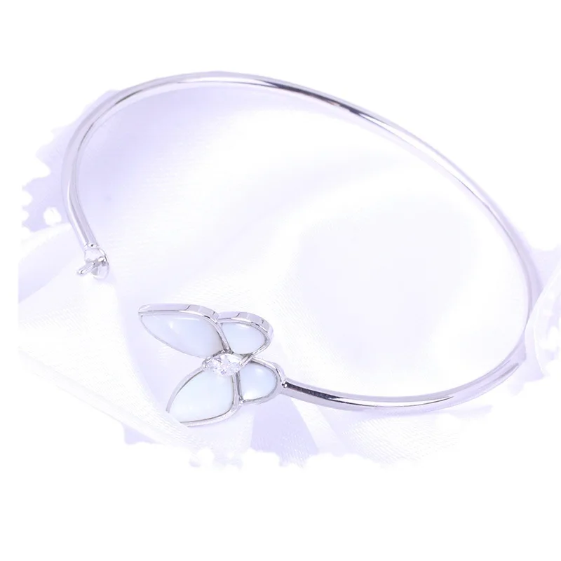 DIY Pearl Accessories Copper-plated 18K Gold Butterfly Shell Pearl Bracelet Empty Holder Accessories Personality Woman
DIY Pearl Accessories Copper-plated 18K Gold Butterfly Shell Pearl Bracelet Empty Holder Accessories Personality Woman