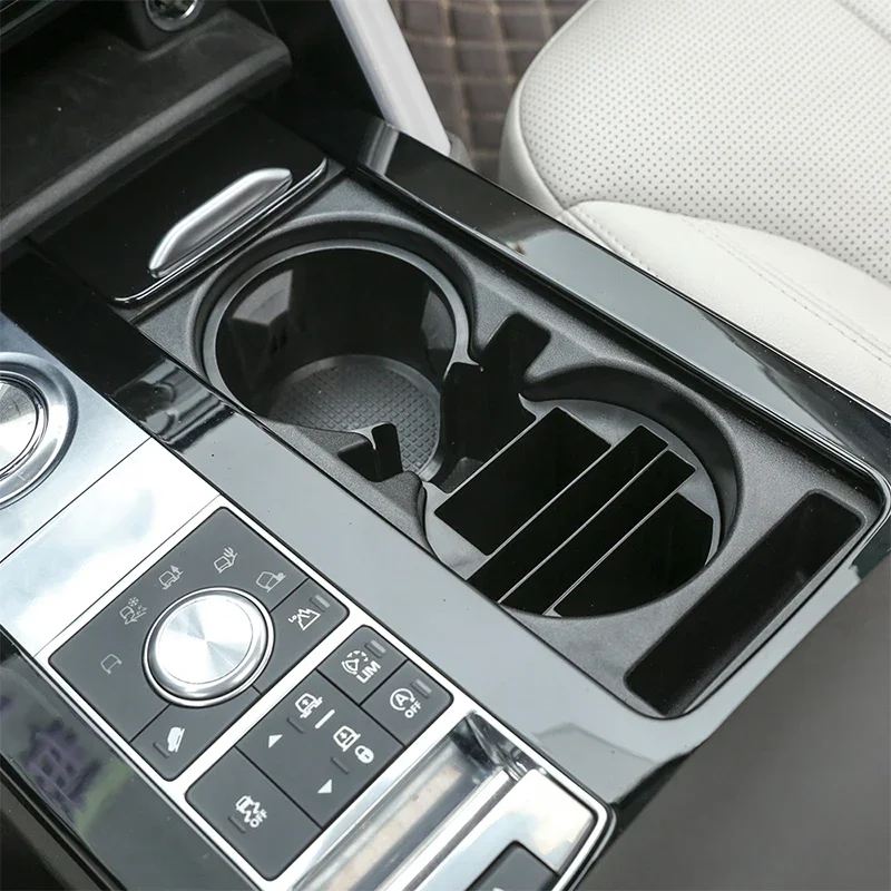 Water Cup Holder Car Interior Accessories Non-slip Insert Drinks Cup Holder Tray For Land Rover Discovery 5 L462 LR5 2017-2025
Water Cup Holder Car Interior Accessories Non-slip Insert Drinks Cup Holder Tray For Land Rover Discovery 5 L462 LR5 2017-2025