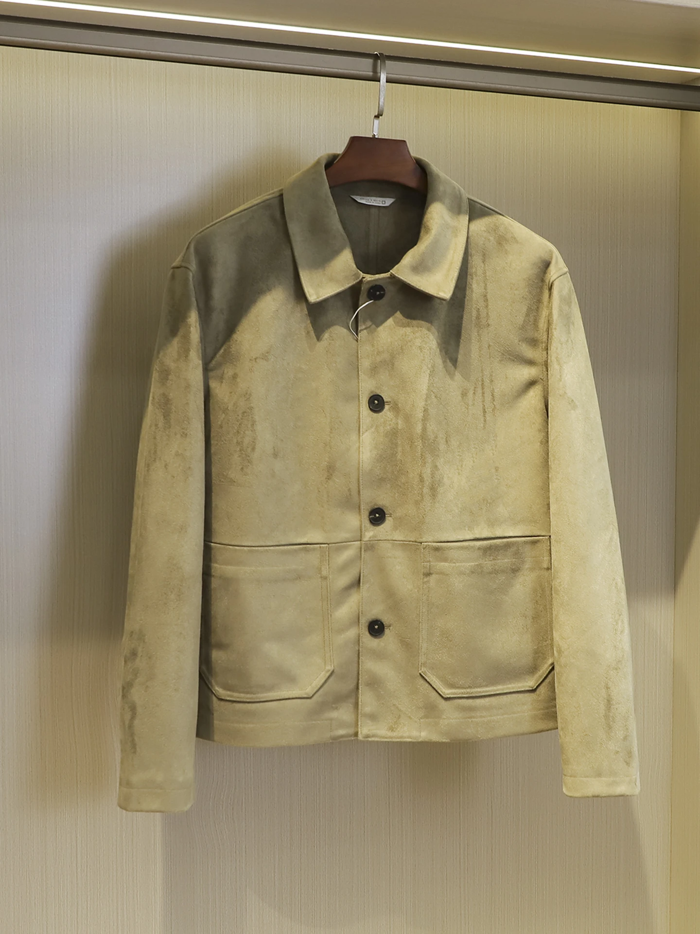Spring New Men's High-End Retro Suede Casual Collar Jacket Old Money Style Coat Durable Standard Fit Long Sleeve Vintage Wind
Spring New Men's High-End Retro Suede Casual Collar Jacket Old Money Style Coat Durable Standard Fit Long Sleeve Vintage Wind
