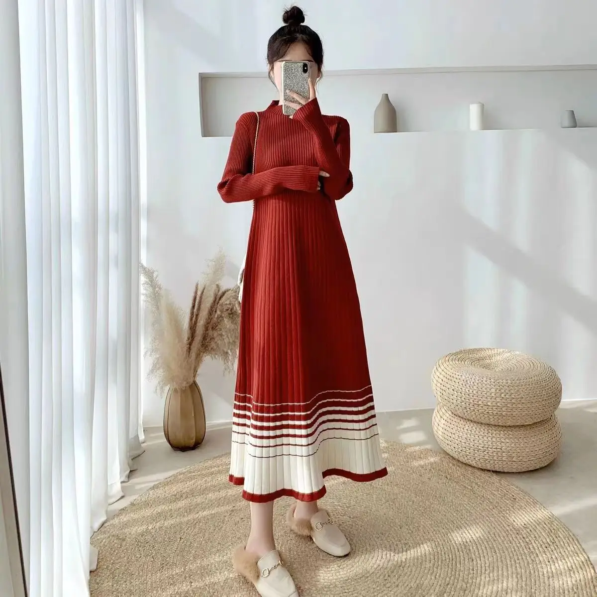 New High-end Hepburn Style with Coat and Bottoming Black Temperament Knitted Dress for Women in Autumn and Winter
New High-end Hepburn Style with Coat and Bottoming Black Temperament Knitted Dress for Women in Autumn and Winter