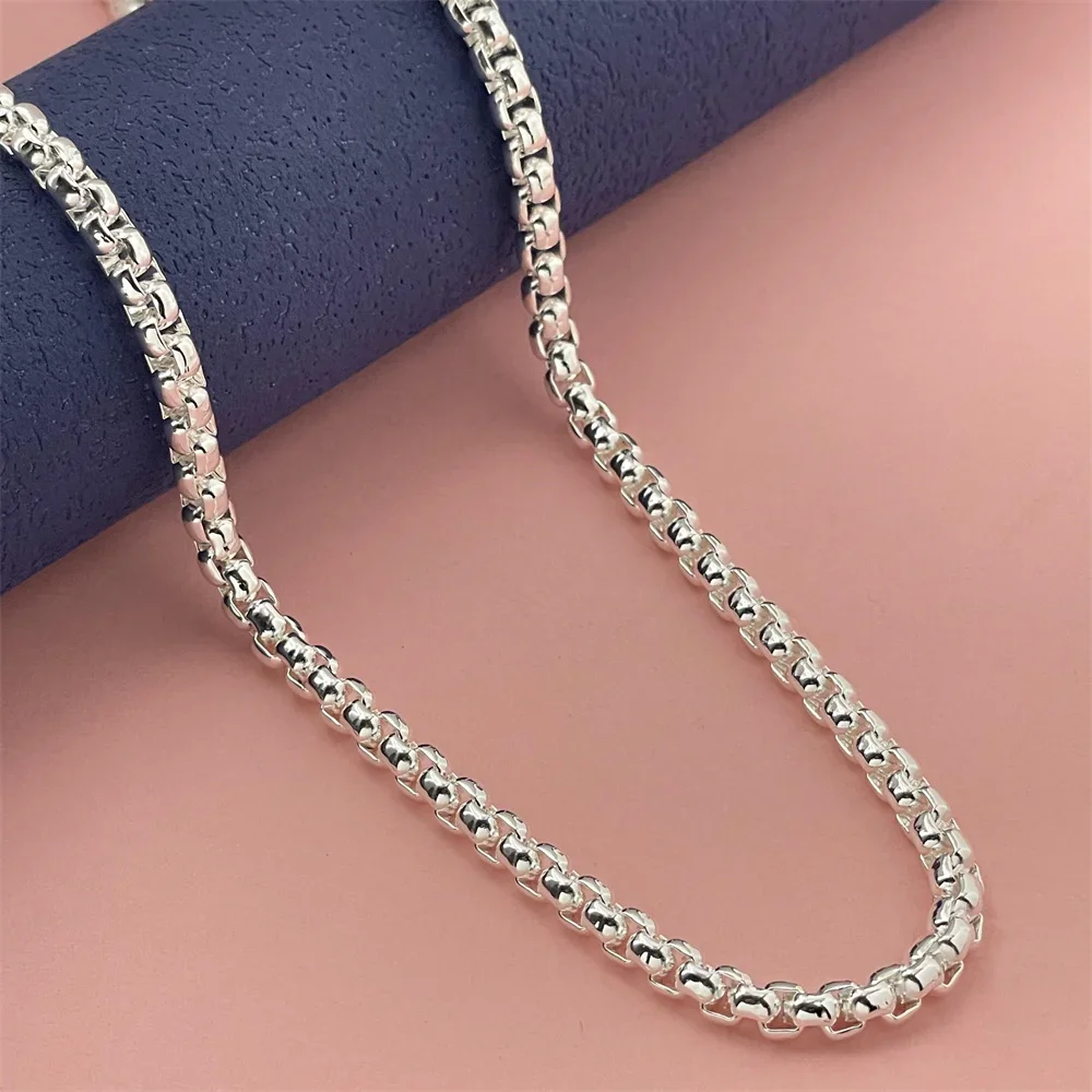 Изысканные ювелирные изделия из серебра 925 пробы, круглое колье-коробка диаметром 4 мм, длина 50-60 см, подходят для повседневного ношения или подарка.
Изысканные ювелирные изделия из серебра 925 пробы, круглое колье-коробка диаметром 4 мм, длина 50-60 см, подходят для повседневного ношения или подарка.