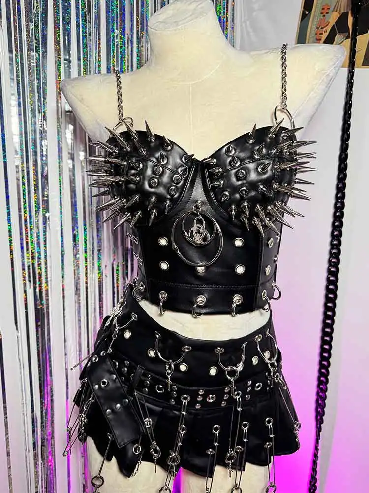 Street Wear Goth Grunge Eco Gothic Club Wear E-Girls Emo Y2K TOPS Harajuku O-ring Hand Made Punk Rock Spike Studded Rivet DIY
Street Wear Goth Grunge Eco Gothic Club Wear E-Girls Emo Y2K TOPS Harajuku O-ring Hand Made Punk Rock Spike Studded Rivet DIY