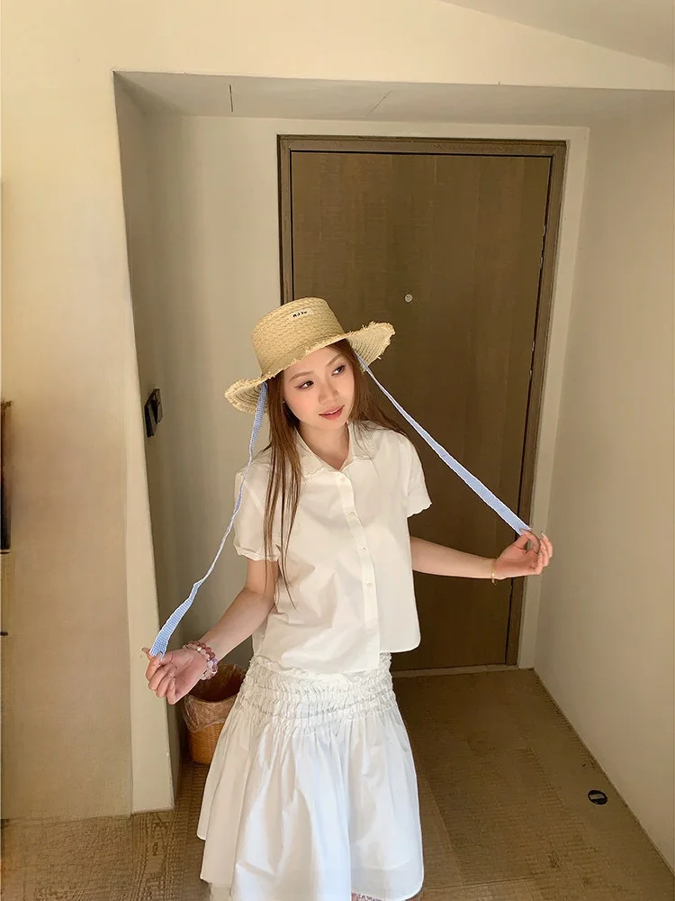 Белая женская футболка с коротким рукавом, базовая, универсальная, для повседневной носки, в корейском стиле, тонкая, стандартного кроя
Белая женская футболка с коротким рукавом, базовая, универсальная, для повседневной носки, в корейском стиле, тонкая, стандартного кроя