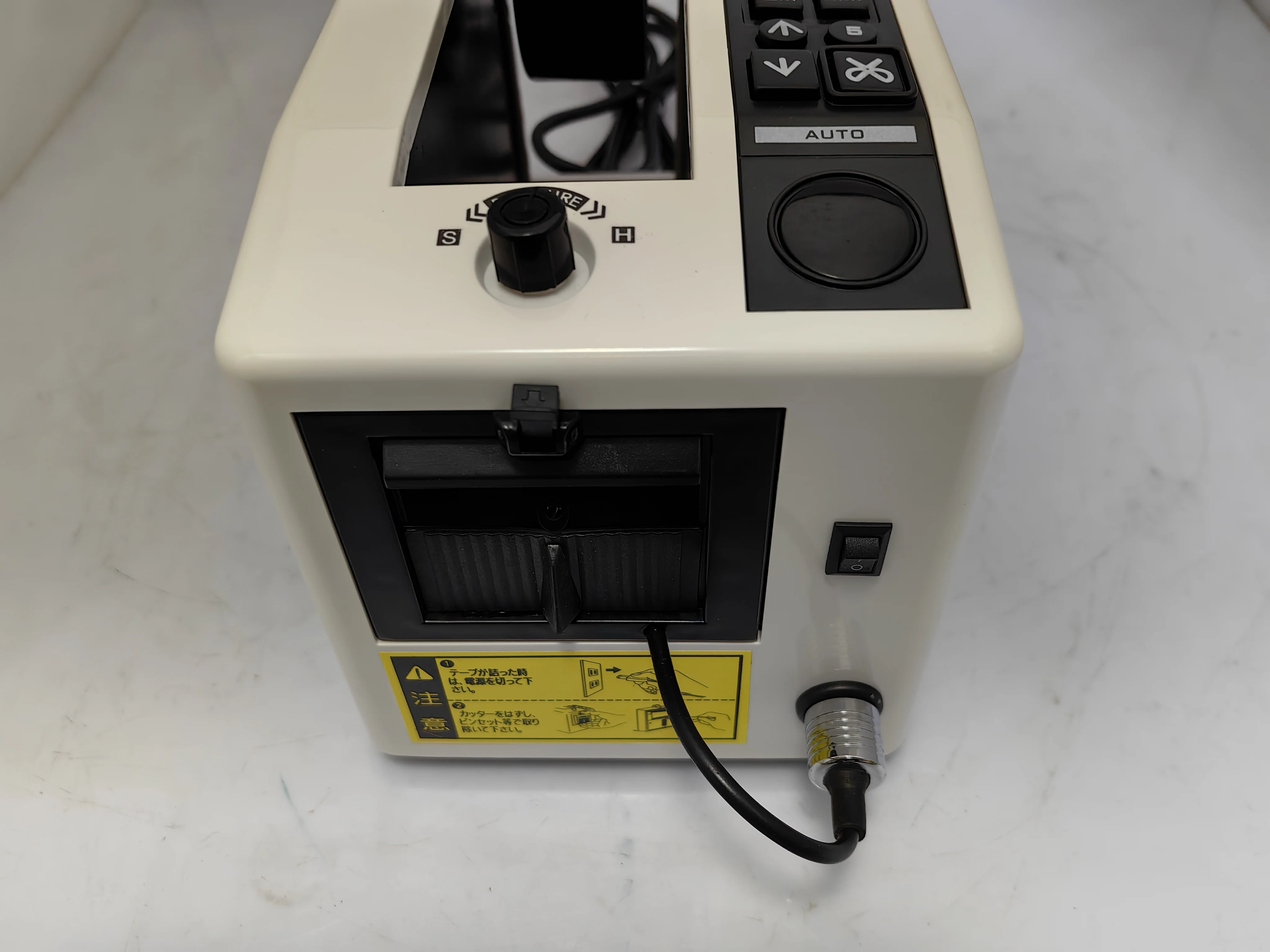 automatic tape cutting machine, transparent beauty double-sided tape automatic cutter, tape machine FUMA M-1000S
automatic tape cutting machine, transparent beauty double-sided tape automatic cutter, tape machine FUMA M-1000S