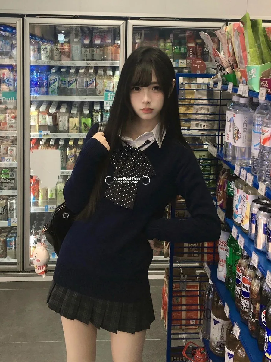 Универсальный вязаный комплект из свитера и футболки для колледжа, мягкий и стильный осенне-зимний образ для девушек, женский свитер с воротником...
Универсальный вязаный комплект из свитера и футболки для колледжа, мягкий и стильный осенне-зимний образ для девушек, женский свитер с воротником...