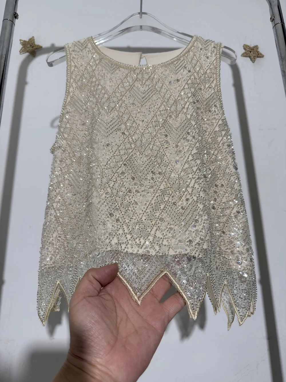 2025 Summer New Collection Sleeveless Gauze Tank Tops Round Neck Sequins Beadings Mesh Tassel Knitted Vest Women
2025 Summer New Collection Sleeveless Gauze Tank Tops Round Neck Sequins Beadings Mesh Tassel Knitted Vest Women
