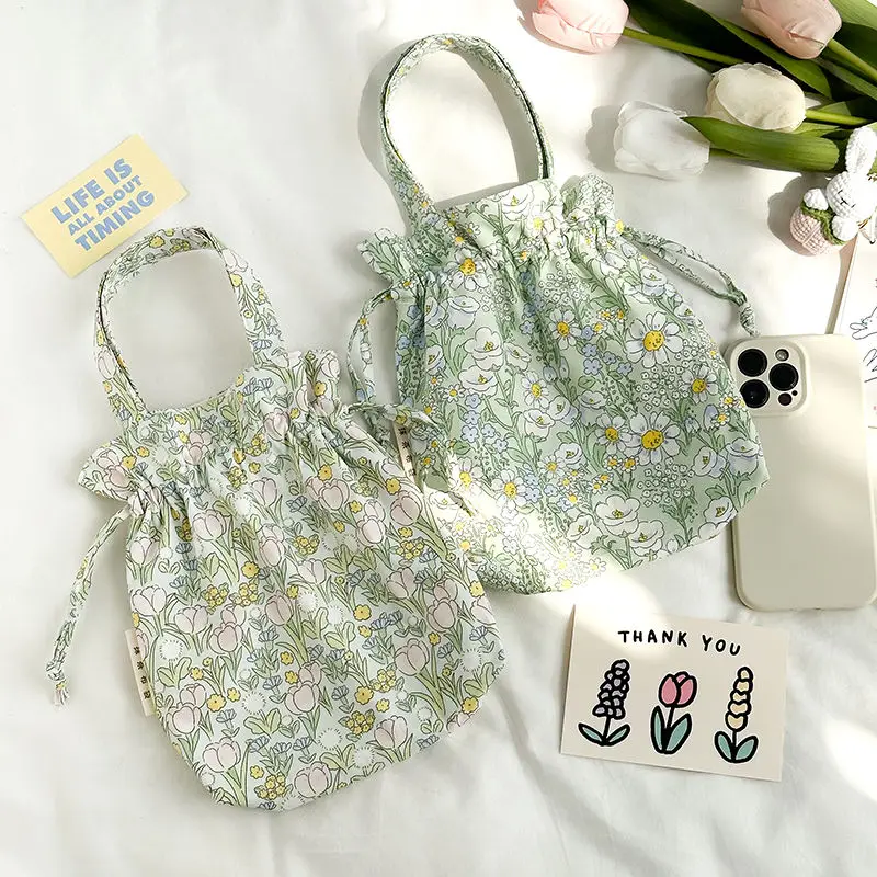 Spring Summer Autumn Leisure Travel Floral Cotton Fabric Drawstring Hand-Held Mobile Phone Water Bucket Bag Female
Spring Summer Autumn Leisure Travel Floral Cotton Fabric Drawstring Hand-Held Mobile Phone Water Bucket Bag Female