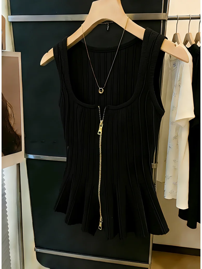Double Zipper Sleeveless Knitted Vest Women's Summer New Sweet And Spicy Skirt Style Self-Keeping Square Collar Top
Double Zipper Sleeveless Knitted Vest Women's Summer New Sweet And Spicy Skirt Style Self-Keeping Square Collar Top