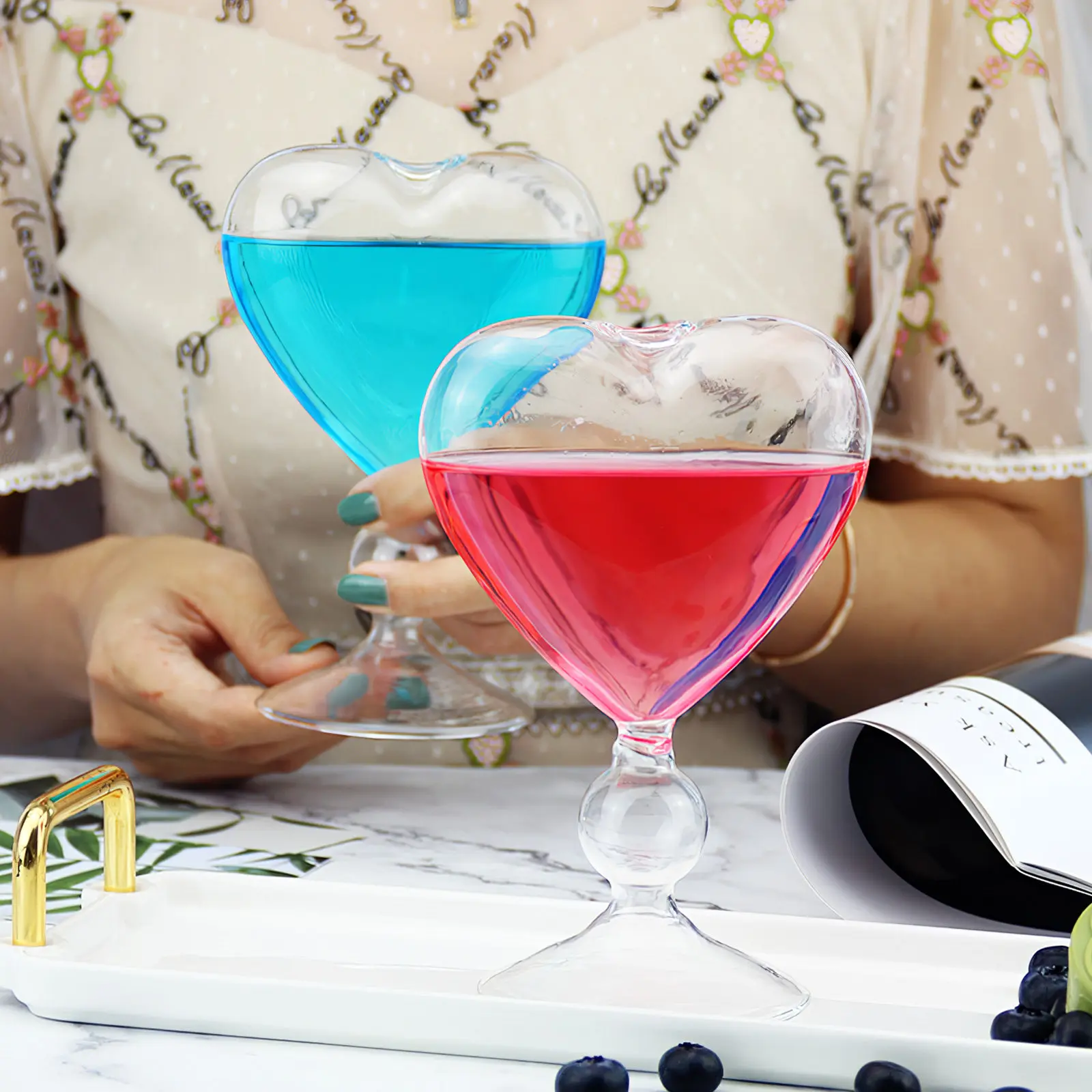 2Pcs Exquisite Heart Glass Goblets Fashionable Party Goblet Set Ideal for Bar Cocktail Events Personalized Gift Choice
2Pcs Exquisite Heart Glass Goblets Fashionable Party Goblet Set Ideal for Bar Cocktail Events Personalized Gift Choice