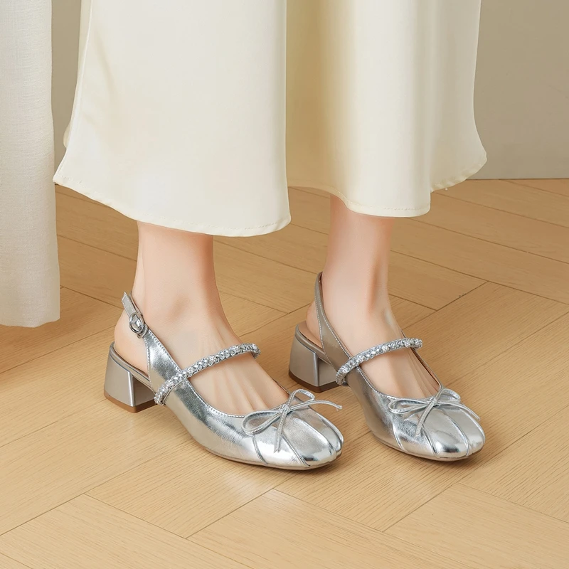 Women's new summer leather cowhide round toe elastic buckle middle heel bow M ü ller fashion shoes sandals
Women's new summer leather cowhide round toe elastic buckle middle heel bow M ü ller fashion shoes sandals