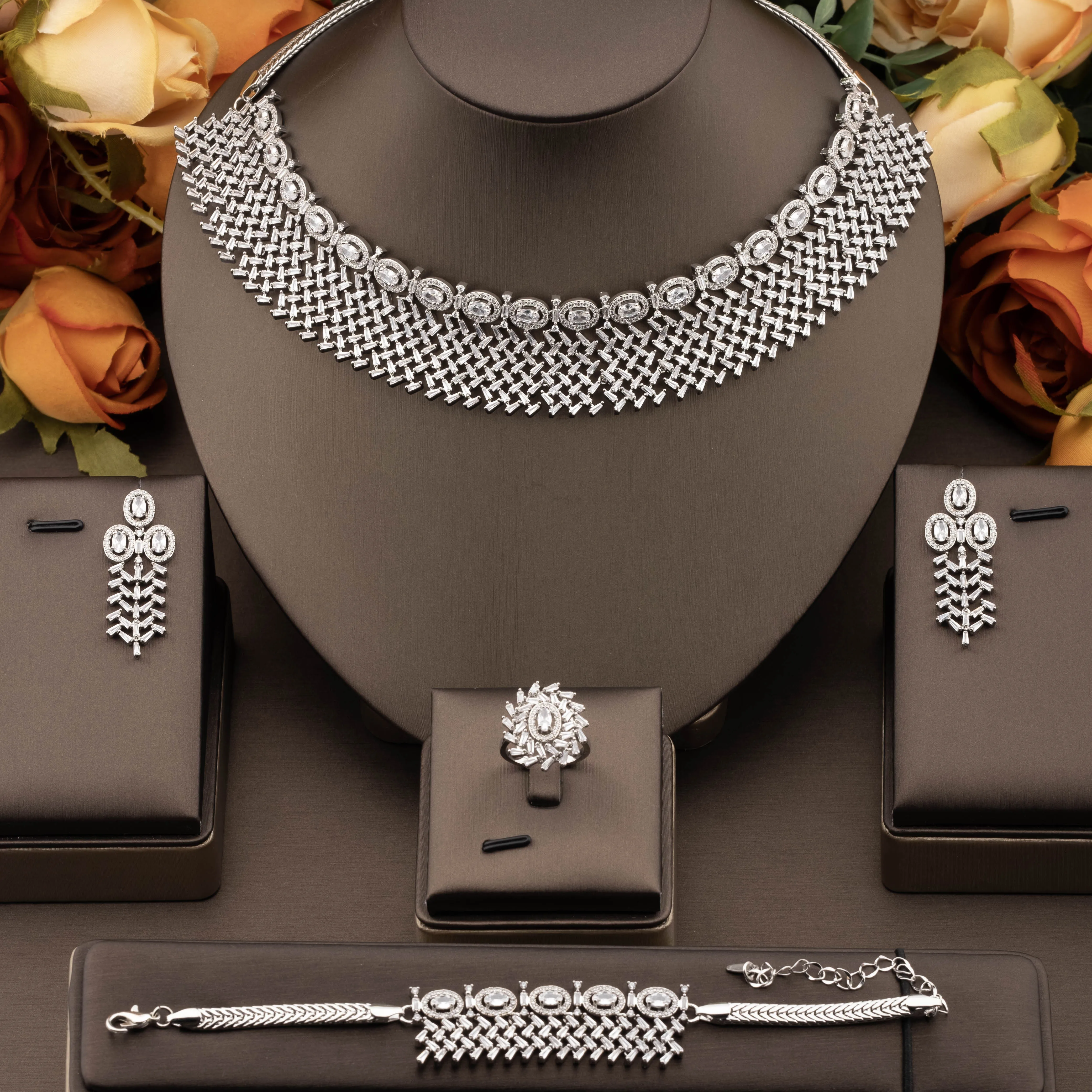 1 Set of Classic Retro-Style Jewelry Set with Shiny Cubic Zirconia Mesh Design, Suitable for Women to Wear at Weddings and Parties. Gift Box Not Included
1 Set of Classic Retro-Style Jewelry Set with Shiny Cubic Zirconia Mesh Design, Suitable for Women to Wear at Weddings and Parties. Gift Box Not Included