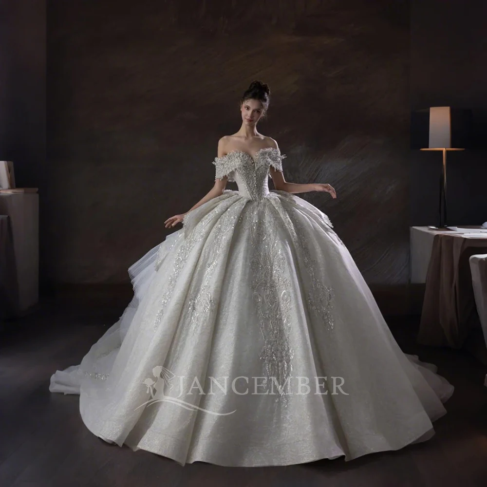 Customized Luxury Bedad Short Sleeves Winter Wedding Dress New Sweetheart Vestido De Noiva For Bride Gown Plus Size Floor Length
Customized Luxury Bedad Short Sleeves Winter Wedding Dress New Sweetheart Vestido De Noiva For Bride Gown Plus Size Floor Length
