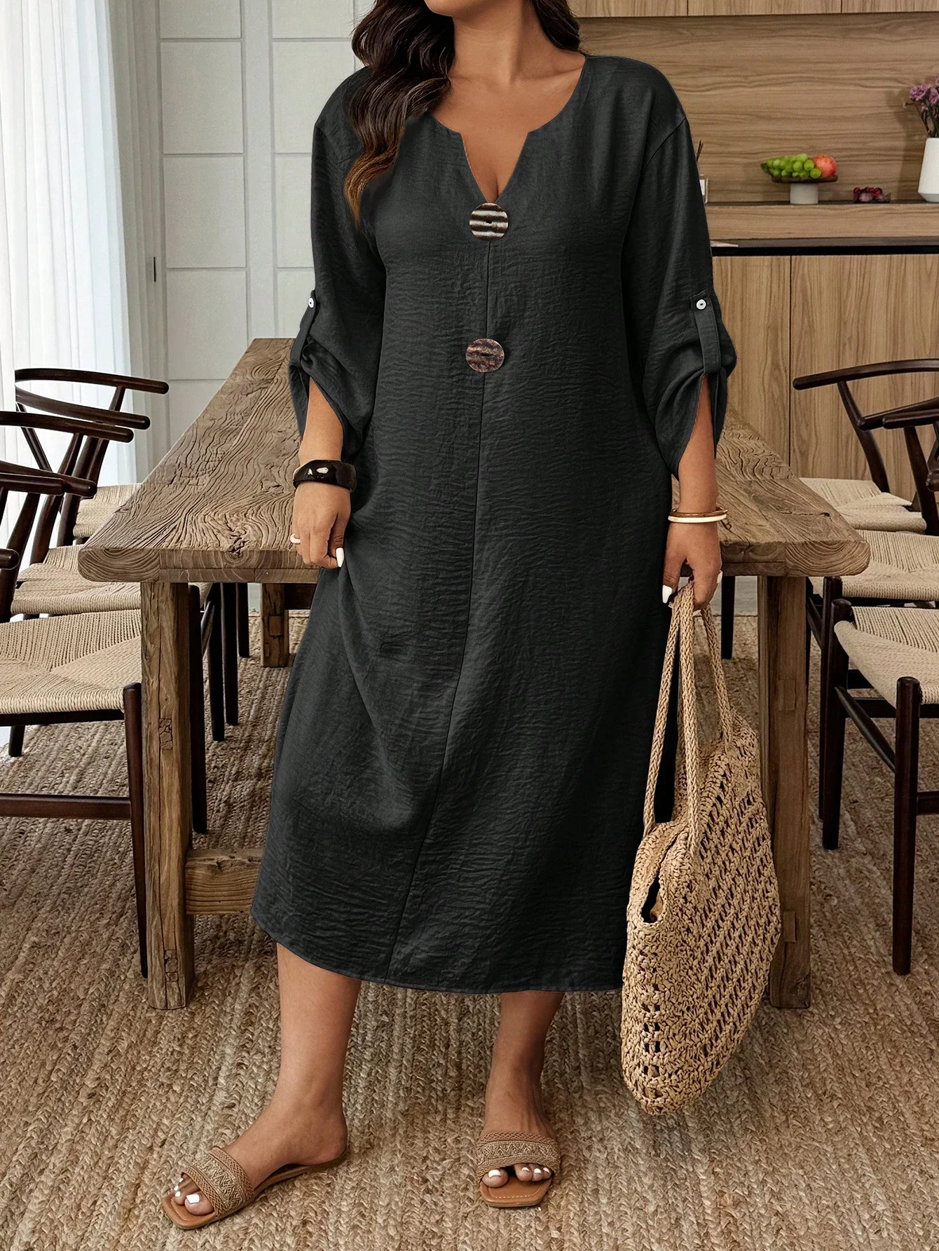 Plus Size V-Neck Roll Sleeve Casual Midi Dress
Plus Size V-Neck Roll Sleeve Casual Midi Dress