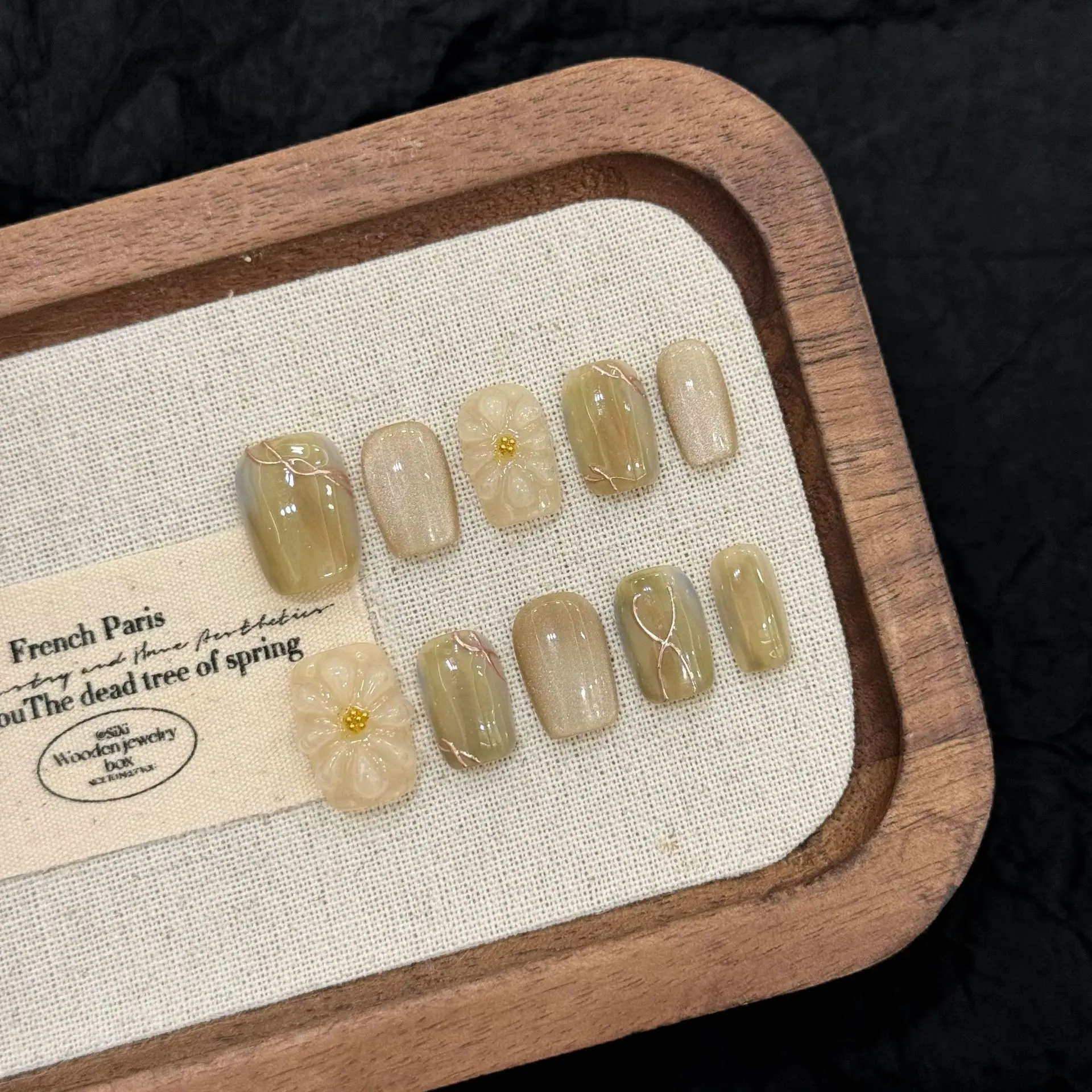 10pcs Short Square Shape Handmade Press On Nails 3D Carving Flower Designs False Nails Smudging Fake Nail For Women Girls
10pcs Short Square Shape Handmade Press On Nails 3D Carving Flower Designs False Nails Smudging Fake Nail For Women Girls