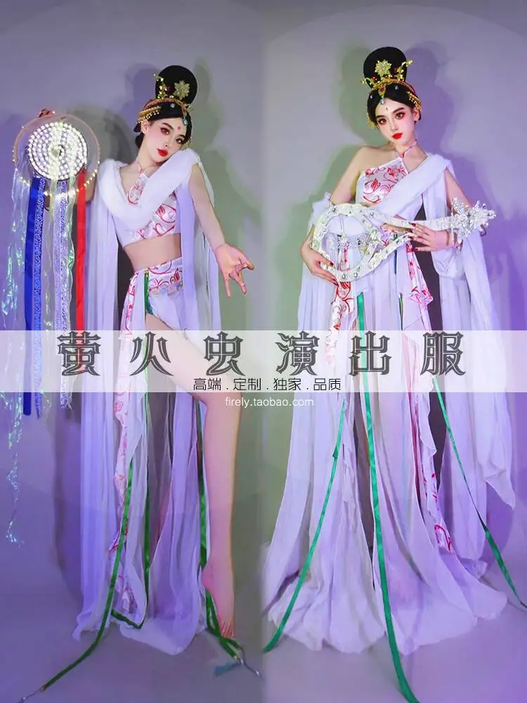 Костюм для выступления в ночном баре, древний китайский стиль, летающий Дуньхуан, Changedress, Пипа, ручной барабан, женский костюм DS в китайском стиле
Костюм для выступления в ночном баре, древний китайский стиль, летающий Дуньхуан, Changedress, Пипа, ручной барабан, женский костюм DS в китайском стиле