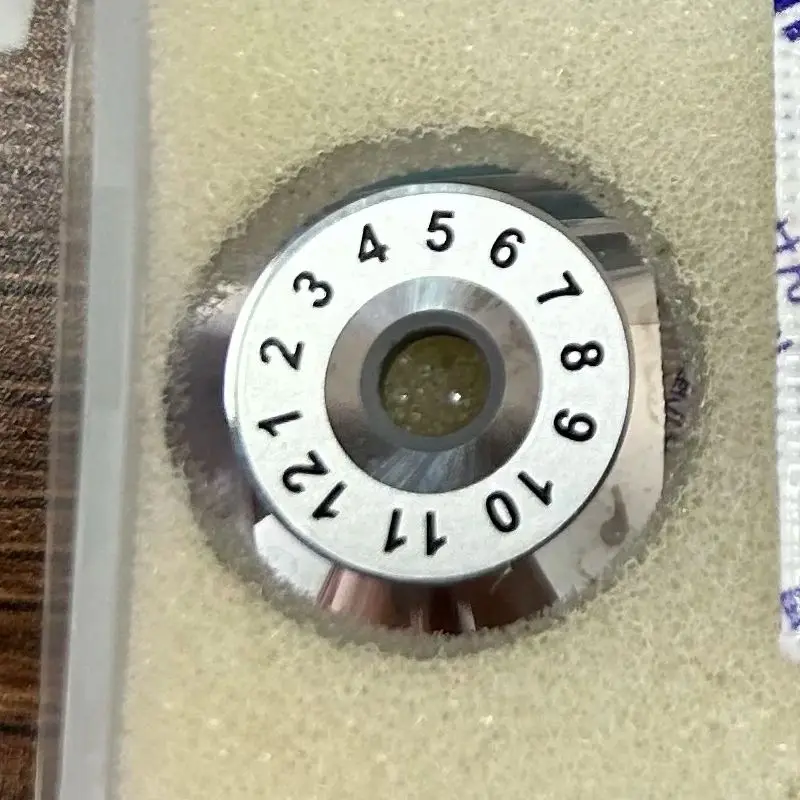 Sumitomo FC-6S Cleaver Blade High Precision Optical Fiber Cutting Blade Replacement of Spare Blade Made In China
Sumitomo FC-6S Cleaver Blade High Precision Optical Fiber Cutting Blade Replacement of Spare Blade Made In China