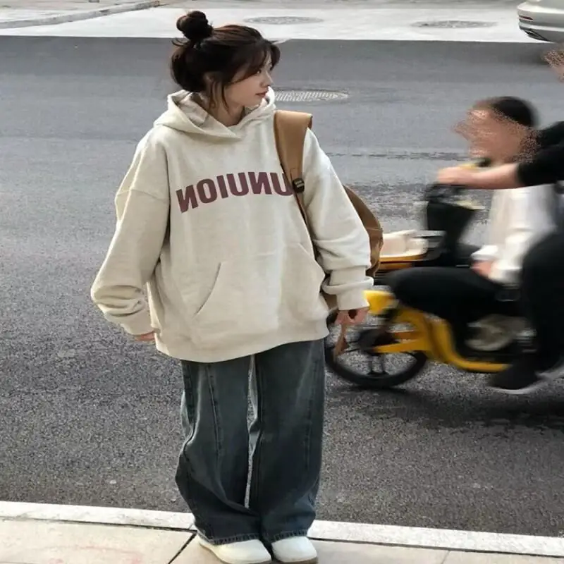 Лидер продаж, модная весенне-осенняя толстовка с капюшоном для девочек, женское пальто, студенческая повседневная женская одежда с героями мультфильмов, свободная толстовка с длинными рукавами
Лидер продаж, модная весенне-осенняя толстовка с капюшоном для девочек, женское пальто, студенческая повседневная женская одежда с героями мультфильмов, свободная толстовка с длинными рукавами