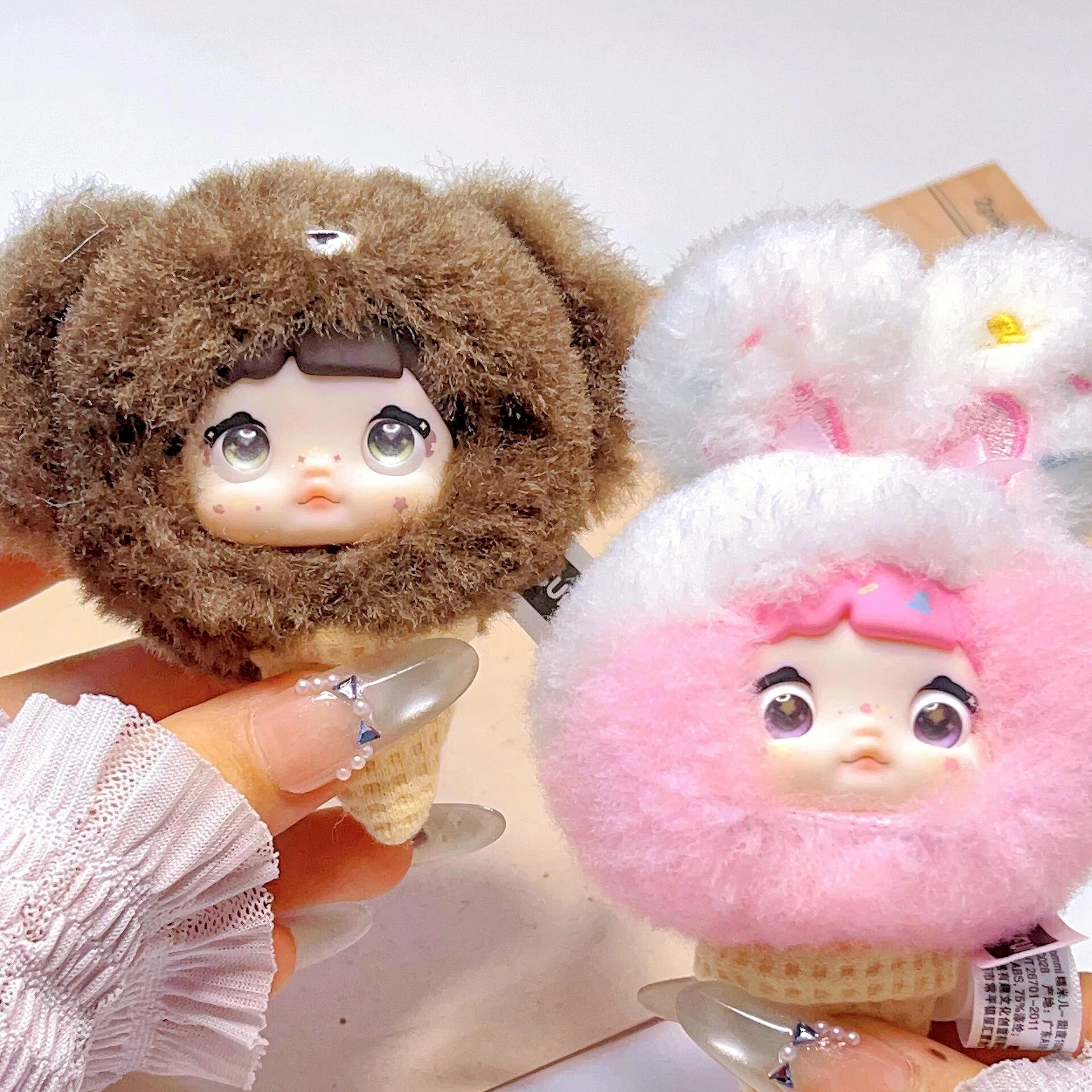 Подлинная Nommi 100% серия Sweetness, виниловая плюшевая слепая коробка, милая мини-кукла, украшение, модель, подвеска, детская загадочная коробка, игрушка в подарок
Подлинная Nommi 100% серия Sweetness, виниловая плюшевая слепая коробка, милая мини-кукла, украшение, модель, подвеска, детская загадочная коробка, игрушка в подарок