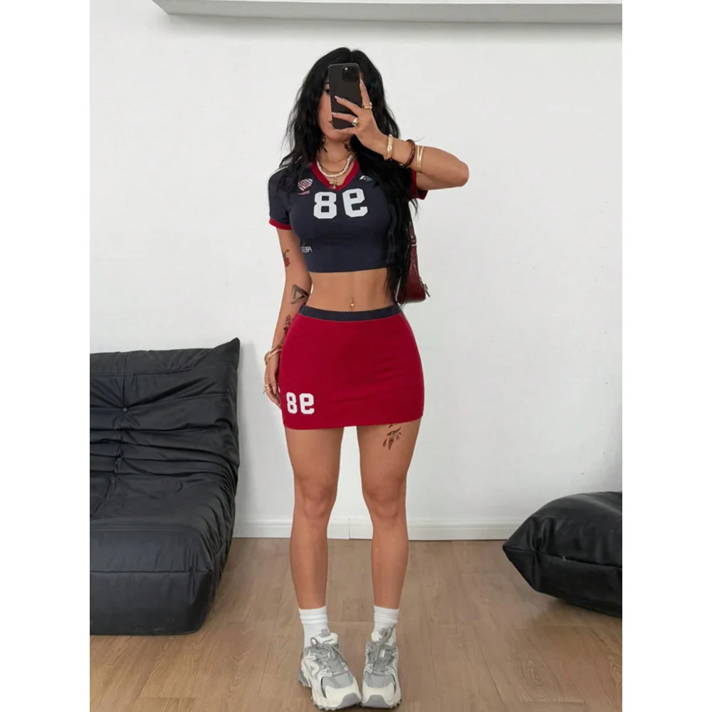 Summer digital printed sweet and spicy outfit, fashionable short sleeved slimming and crop exposed T-shirt short skirt two-piece
Summer digital printed sweet and spicy outfit, fashionable short sleeved slimming and crop exposed T-shirt short skirt two-piece