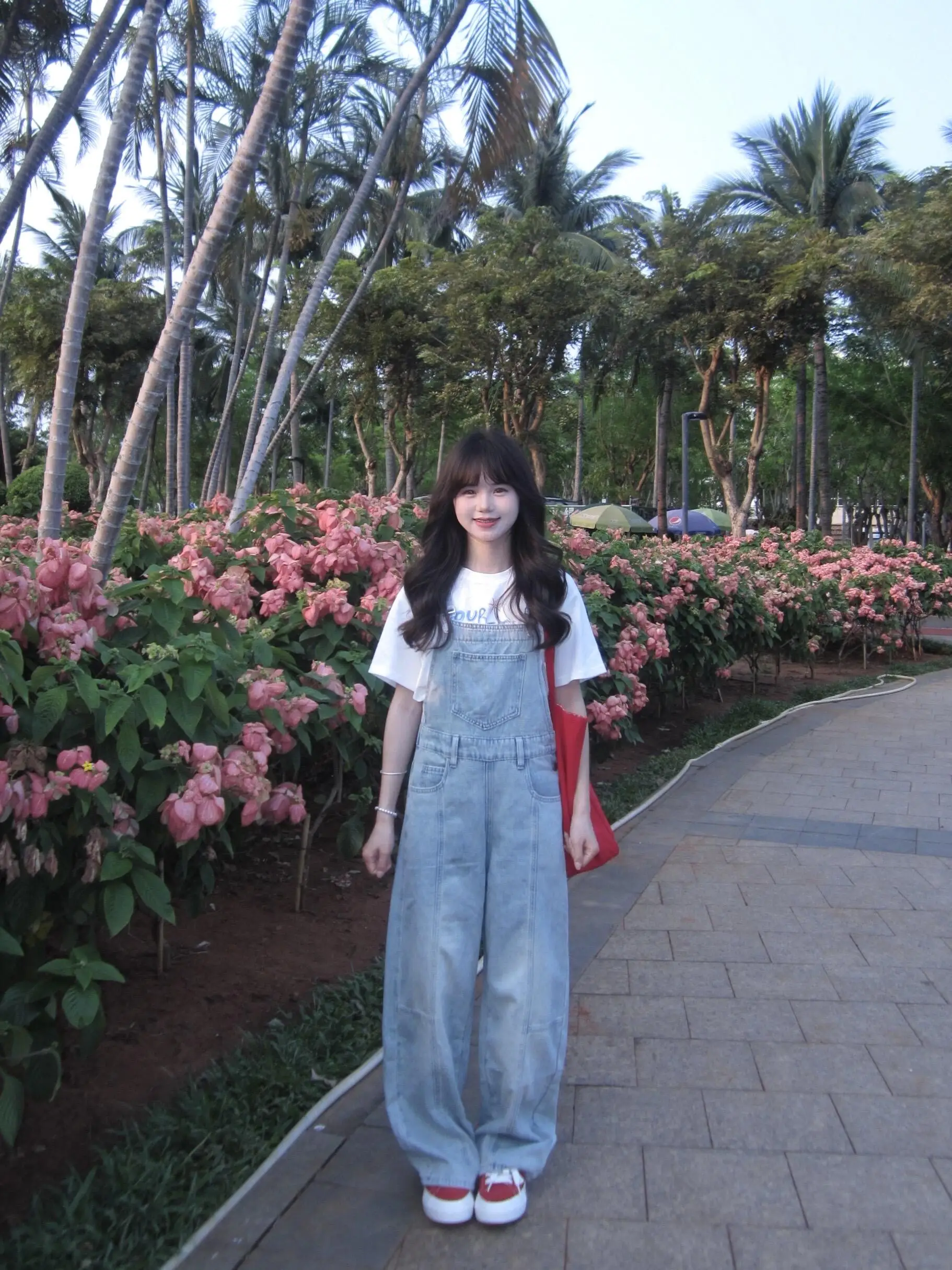 Summer 2026 New Style Youthful Denim Cargo Pants Short Shorts Trendy Halter One-Piece Pants Pocket Light Blue Women's Clothing
Summer 2026 New Style Youthful Denim Cargo Pants Short Shorts Trendy Halter One-Piece Pants Pocket Light Blue Women's Clothing