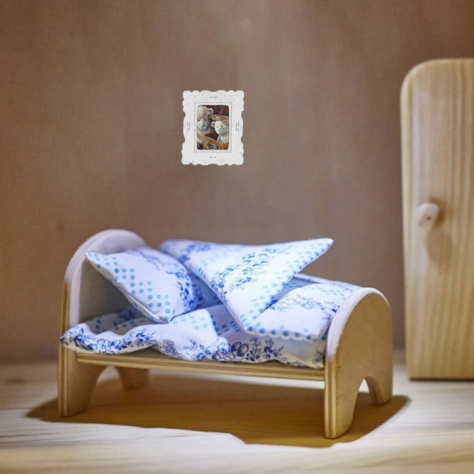 15pcs Cream Shell Resin Picture Vintage Mini Dollhouse Decoration Frames Small Vintage Resin Frames for Micro Landscape
15pcs Cream Shell Resin Picture Vintage Mini Dollhouse Decoration Frames Small Vintage Resin Frames for Micro Landscape