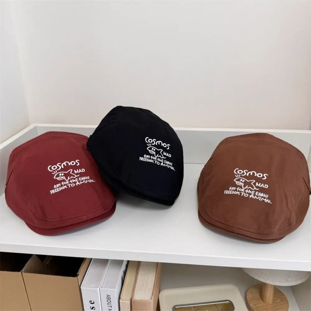 Printed Letter Embroidery Beret Cartoon British Style Octagonal Hat Casual Korean Style Retro Painter Hat Spring Summer
Printed Letter Embroidery Beret Cartoon British Style Octagonal Hat Casual Korean Style Retro Painter Hat Spring Summer