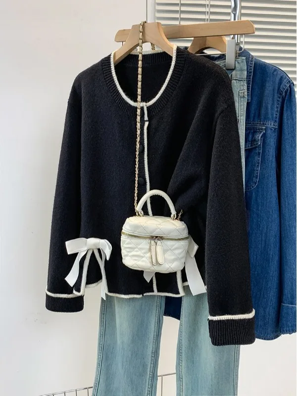 Fashionable Loose Knitted Sweater Top Elegant Slimming Open Cardigan Outerwear for plus Size Women Autumn Season Color
Fashionable Loose Knitted Sweater Top Elegant Slimming Open Cardigan Outerwear for plus Size Women Autumn Season Color