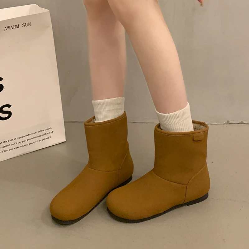 2025 new Winter Solid color slip-on Flats snow ankle boots ladies suede cotton shoes ladies brand casual winter warm fashion
2025 new Winter Solid color slip-on Flats snow ankle boots ladies suede cotton shoes ladies brand casual winter warm fashion