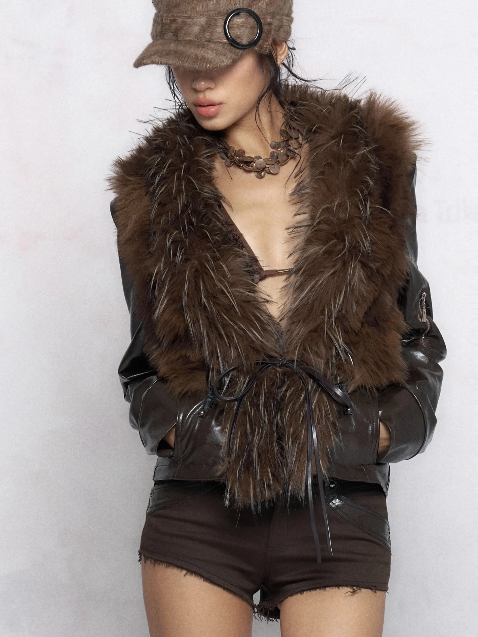 Съемный темно-коричневый теплый меховой воротник с поясом, кожаный тюнет, осень-зима, модная одежда для поездок на работу, облегающая длина, молния
Съемный темно-коричневый теплый меховой воротник с поясом, кожаный тюнет, осень-зима, модная одежда для поездок на работу, облегающая длина, молния