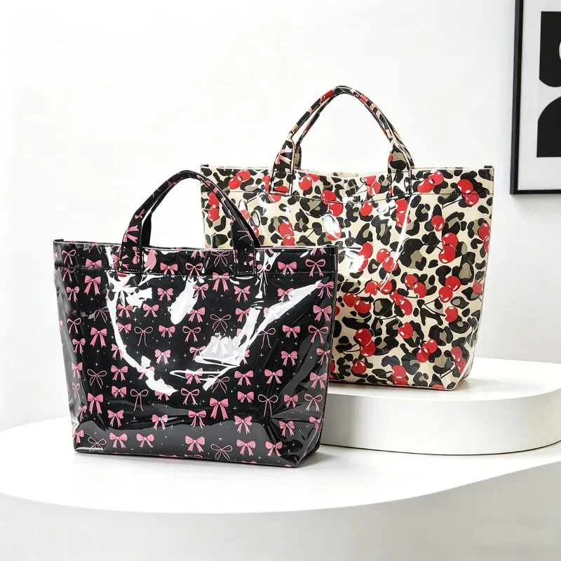 1pcs Handbag PVC See-Through Print Design Water-Resistant Large Capacity Shopping Tote Bag
1pcs Handbag PVC See-Through Print Design Water-Resistant Large Capacity Shopping Tote Bag