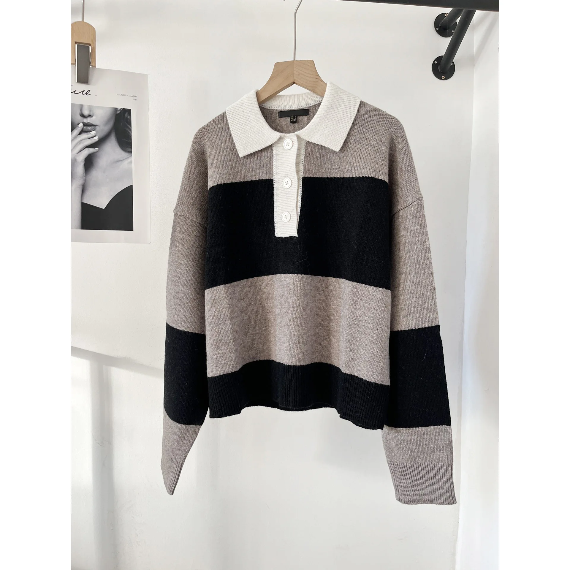 2024 Women's Casual Spliced Striped Knit Sweater Turn-down Collar Lady Knitwear Pullovers Top
2024 Women's Casual Spliced Striped Knit Sweater Turn-down Collar Lady Knitwear Pullovers Top