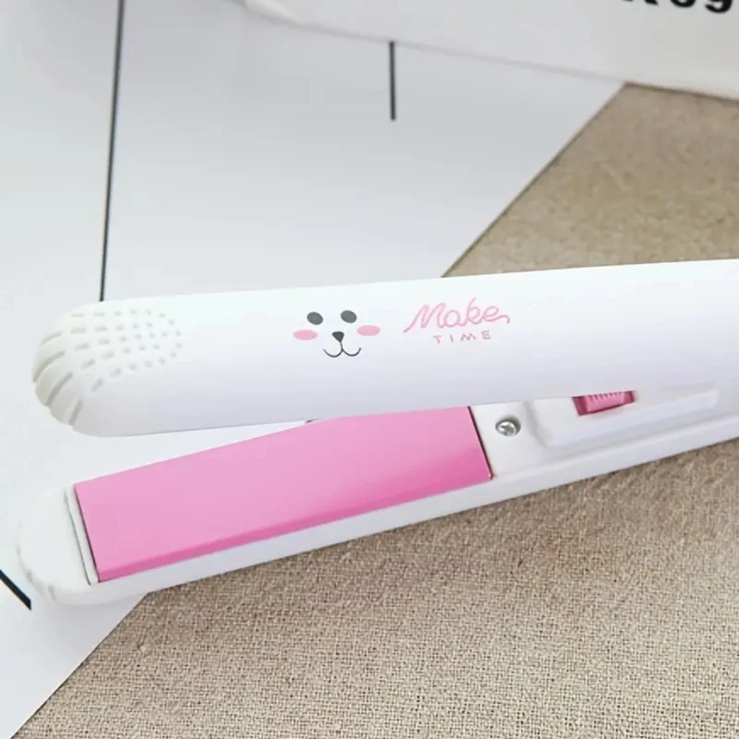 Professional Titanium Flat Iron Hair Styling Tools Small Crimper Curling Iron for Corn Curler Corrugated Hair Perm Splint Splint
Professional Titanium Flat Iron Hair Styling Tools Small Crimper Curling Iron for Corn Curler Corrugated Hair Perm Splint Splint