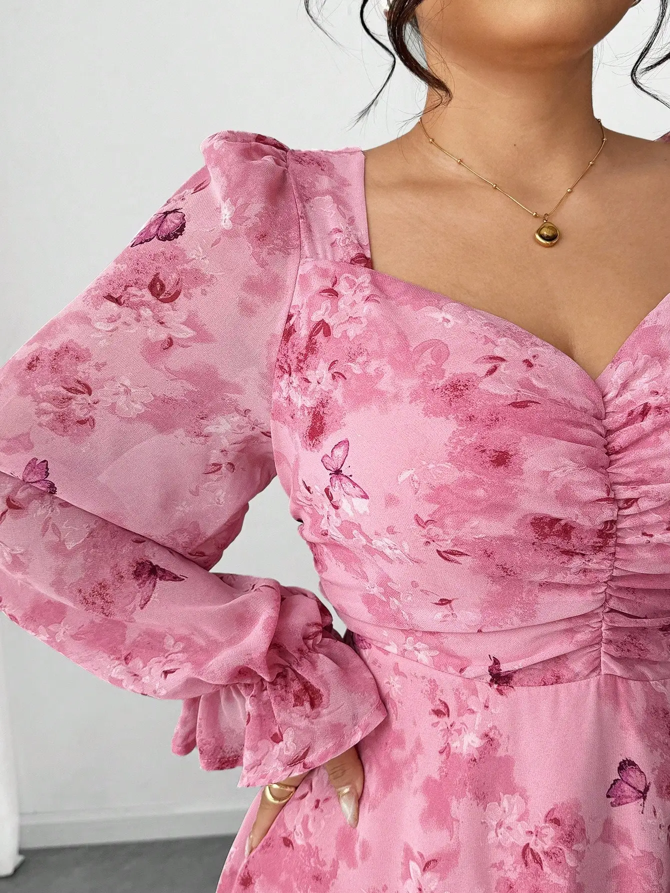 Pink Floral Print Square Neck Ruched Waist A-Line Long Sleeve Dress
Pink Floral Print Square Neck Ruched Waist A-Line Long Sleeve Dress