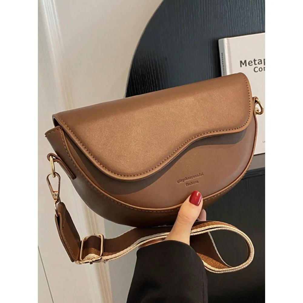 Womens Vintage Shoulder Bags Half Moon Crossbody Bags With Wide Adjustable Strap Leisure Saddle Bags For Valentine's Date Night
Womens Vintage Shoulder Bags Half Moon Crossbody Bags With Wide Adjustable Strap Leisure Saddle Bags For Valentine's Date Night