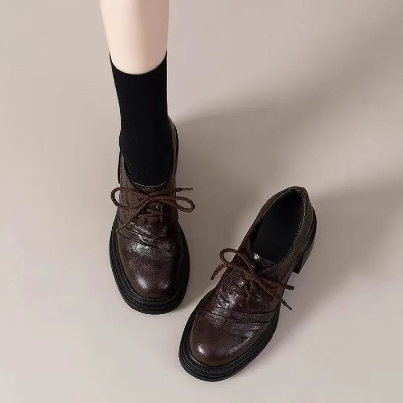 Vintage Lace-up Platform Small Leather Shoes Women's New All-match Round Toe Block Heel Loafer
Vintage Lace-up Platform Small Leather Shoes Women's New All-match Round Toe Block Heel Loafer