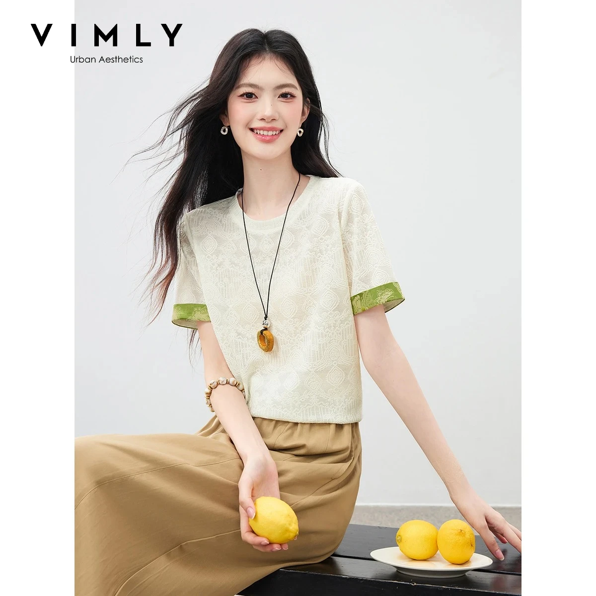 VIMLY New Chinese Style Women's T-shirt 2026 Summer Fashion Jacquard Short Sleeve Contrasting Splicing Top Daily Outfit A6826
VIMLY New Chinese Style Women's T-shirt 2026 Summer Fashion Jacquard Short Sleeve Contrasting Splicing Top Daily Outfit A6826